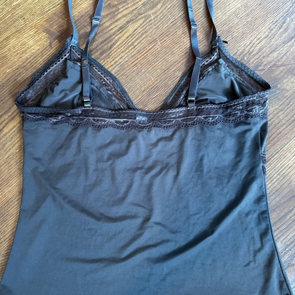 VS PINK lace trim tank top - Picture 4 of 6
